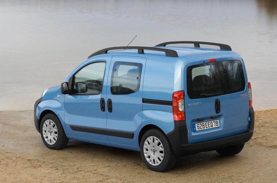  Citroen Nemo Combi 2009 года  (фото 5 из 16)